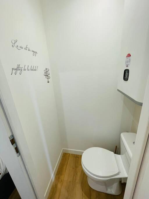 Le Belloc- Suberbe Appartement T1 Bis - Au Calme - Terrasse - Vue Jardin Agen Esterno foto